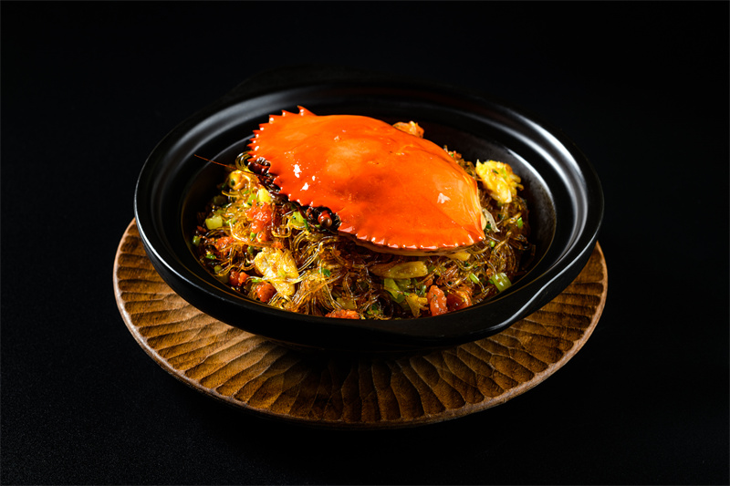 三门青膏蟹炒粉丝Stir-fried green crab, bean vermicelli, fish sauce (2)